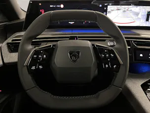 PEUGEOT 3008 1.2 Hybrid Allure Premium