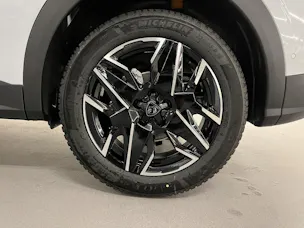 PEUGEOT 3008 1.2 Hybrid Allure Premium