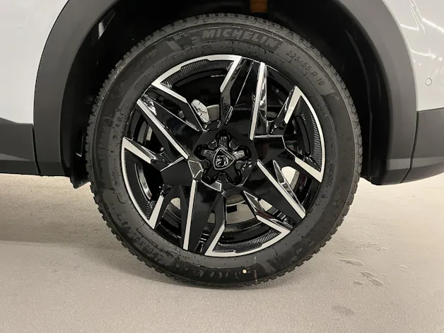 PEUGEOT 3008 1.2 Hybrid Allure Premium
