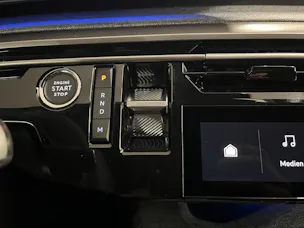 PEUGEOT 3008 1.2 Hybrid Allure Premium