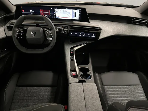 PEUGEOT 3008 1.2 Hybrid Allure Premium