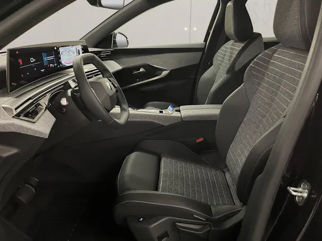 PEUGEOT 3008 1.2 Hybrid Allure Premium