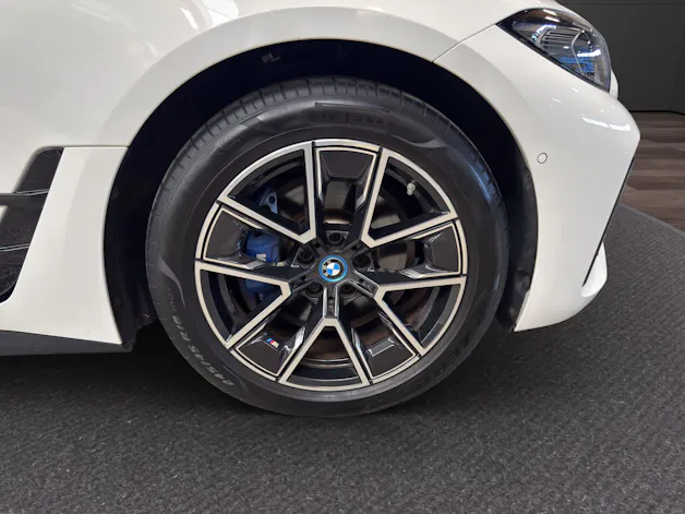 BMW i4 M50