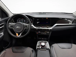 https://vehicle.imgix.net/4394149/fc3183d6-25f3-4f97-a8a0-8b4aea207be5.jpg
