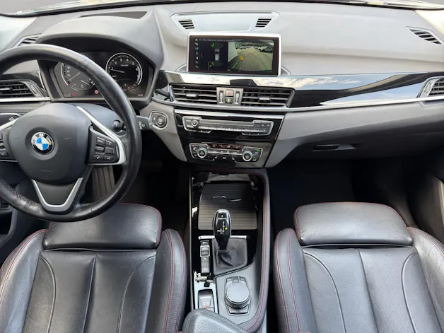BMW X1 xDrive 20i Sport Line Steptronic (CH)