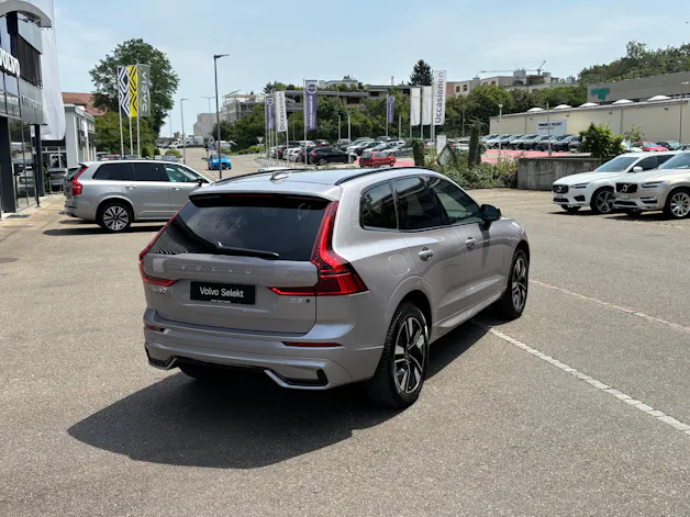 Volvo XC60 2.0 B5 MH Plus Dark AWD