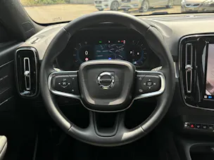 Volvo XC40 2.0 B4 MH Plus Dark