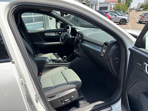 Volvo XC40 2.0 B4 MH Plus Dark