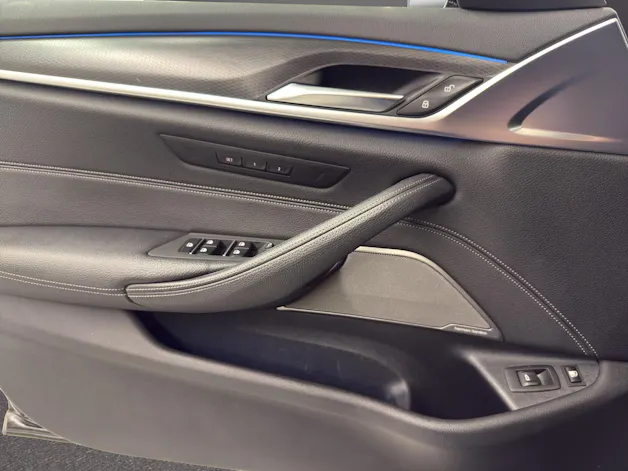 BMW 530e xDrive Touring M SPORT