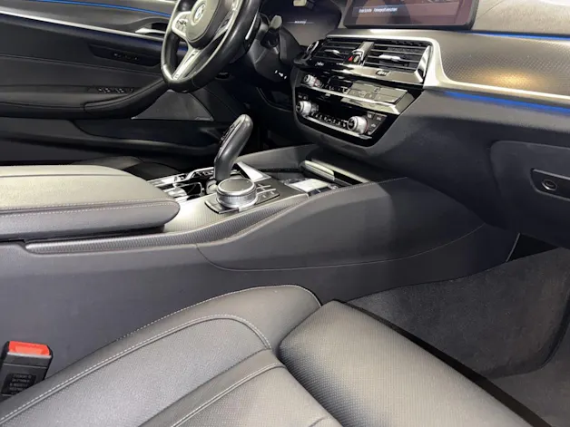 BMW 530e xDrive Touring M SPORT