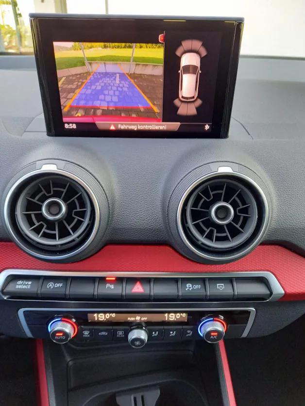 AUDI Q2 1.6 TDI Sport