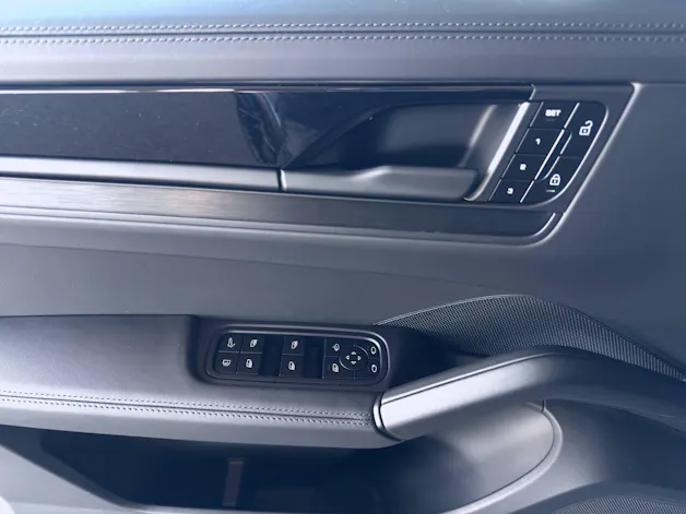 Porsche Cayenne S E-Hybrid Black Edition