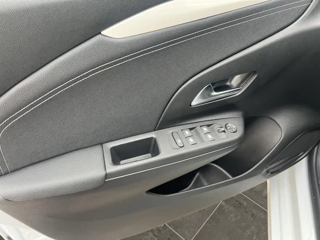 Opel Corsa 1.2 T Hybrid Viva