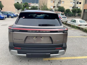 SUBARU E-OUTBACK 9