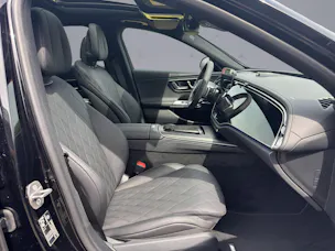 Mercedes-Benz E 220 d AMG Line 4matic