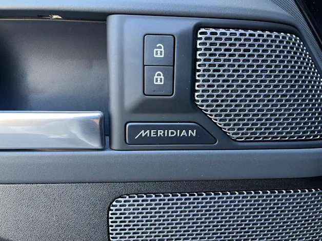 Land Rover Defender 90 3.0D I6 300 X-Dynamics SE AT8 (CH)