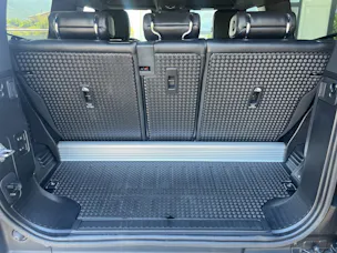 Land Rover Defender 90 3.0D I6 300 X-Dynamics SE AT8 (CH)