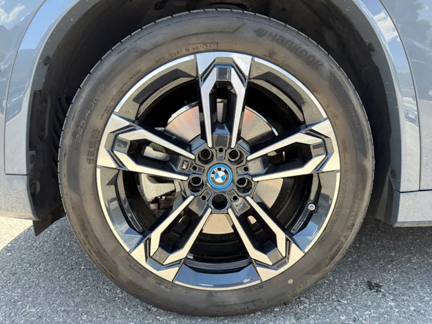 BMW iX1 xDrive 30 M Sport (CH)