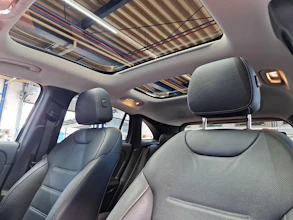 https://vehicle.imgix.net/4394577/597261ea-a8fc-4144-90c1-01cc61badcae.jpg