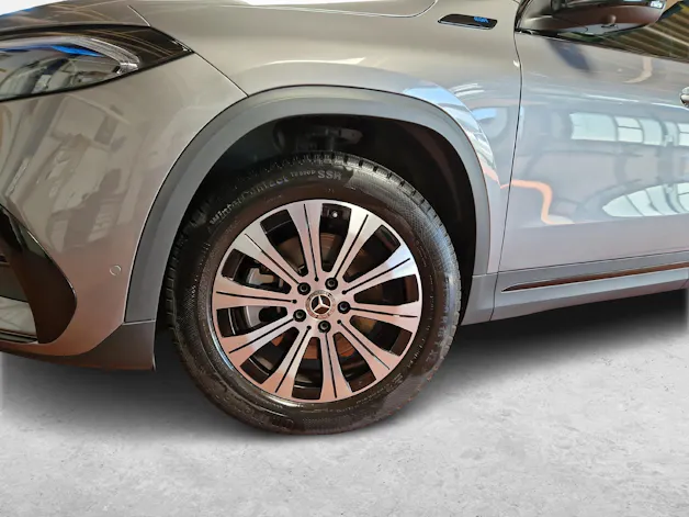 Mercedes-Benz EQA 350 4MATIC AMG Line