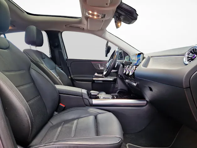 Mercedes-Benz EQA 350 4MATIC AMG Line