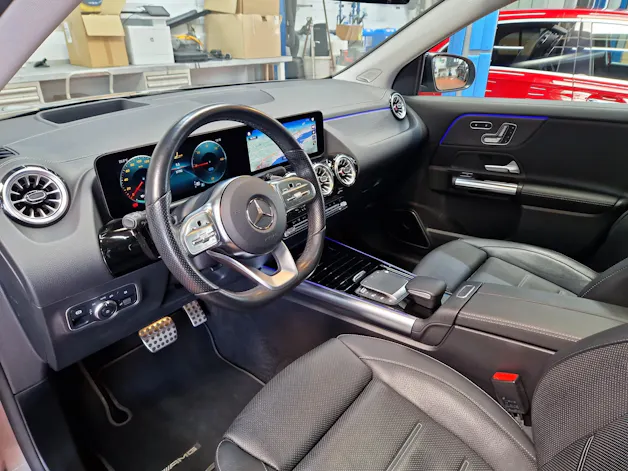 Mercedes-Benz EQA 350 4MATIC AMG Line