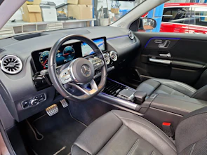Fahrzeugbild MERCEDES-BENZ EQA 350 4MATIC AMG Line