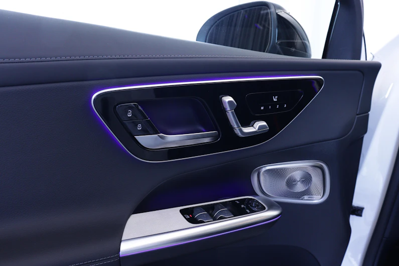 image du véhicule MERCEDES-BENZ GLC 300