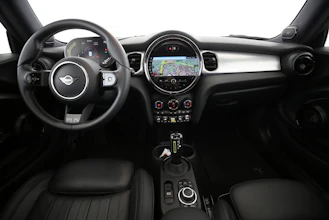 https://vehicle.imgix.net/4394614/05047293-5539-4eea-af0b-bd10cc261829.jpg