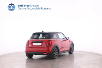 https://vehicle.imgix.net/4394614/567d32ac-863d-4d7d-ba89-488cd49a5a38.jpg
