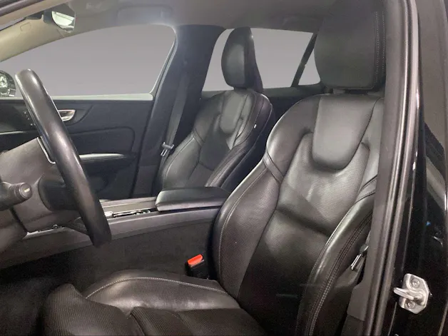 Volvo V60 Cross Country 2.0 B4 AWD