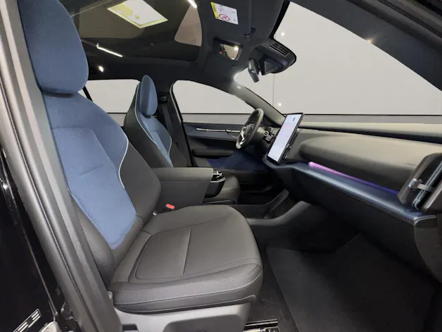 Volvo EX30 CC P8 Ultra AWD