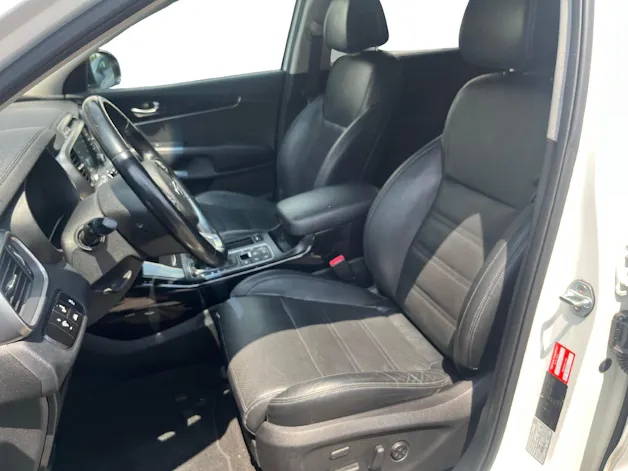 Kia Sorento 2.2 CRDI Style 7P. Automatic
