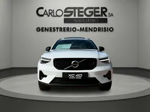 Volvo XC40 B3 Benzin Mild Hybrid Plus Dark DCT