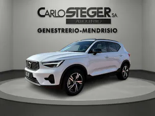 Volvo XC40 B3 Benzin Mild Hybrid Plus Dark DCT