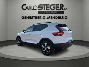 Volvo XC40 B3 Benzin Mild Hybrid Plus Dark DCT