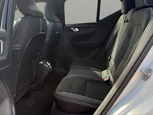 Volvo XC40 B3 Benzin Mild Hybrid Plus Dark DCT
