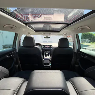 Škoda Karoq 2.0 TDI CR Style 4x4 DSG *ALCANTARA-SITZE - PANORAMA-DACH - ANHÄGERKUPPLUNG*