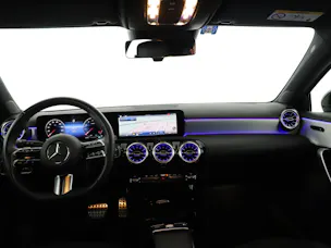 Mercedes-Benz A 200 7G-DCT