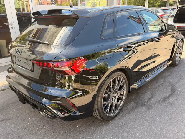 Audi RS3 SPORTBACK 2.5 400PS TFSI QUATTRO *** VOLLAUSSTATTUNG MIT SCHALENSITZEN ***