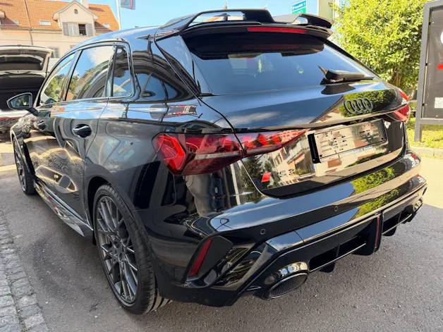 Audi RS3 SPORTBACK 2.5 400PS TFSI QUATTRO *** VOLLAUSSTATTUNG MIT SCHALENSITZEN ***