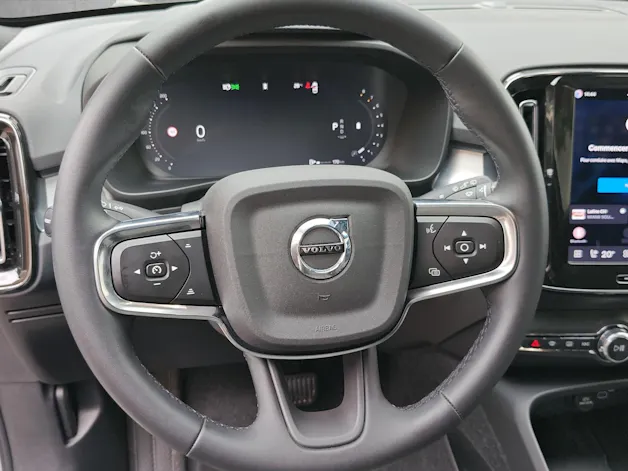 VOLVO XC40 2.0 B3 MH XCITE XCITE