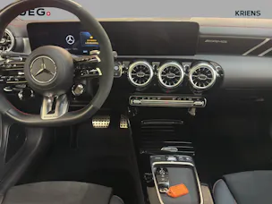 Mercedes-Benz CLA 35 4M - AMG / 360 Grad Kamera / Panorama-Dach / Head-Up Display