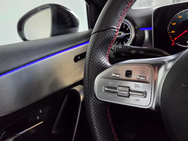 Mercedes-Benz A 200 AMG Line