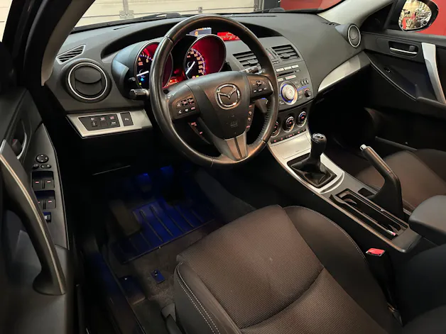 MAZDA 3 2.0 16V DISI Sport