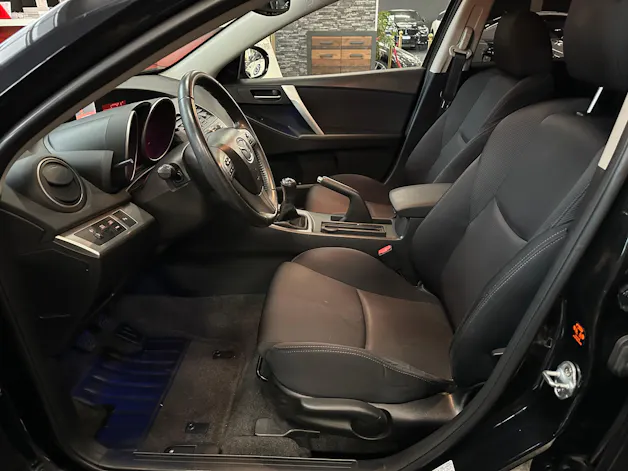 MAZDA 3 2.0 16V DISI Sport