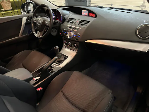 MAZDA 3 2.0 16V DISI Sport