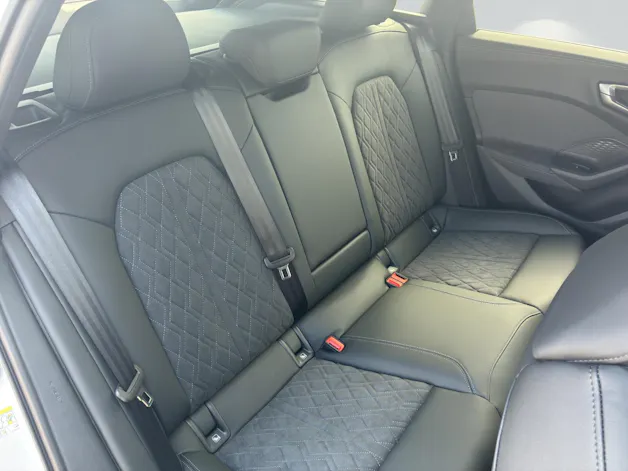 Audi A5 Avant e-hybrid quattro Attraction 220 kW S tronic