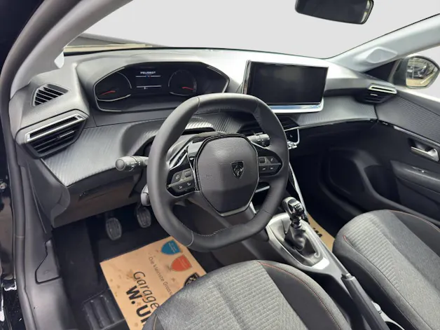 Peugeot 208 1.2 PureTech 100 Style 50. Jahre Jubiläum
