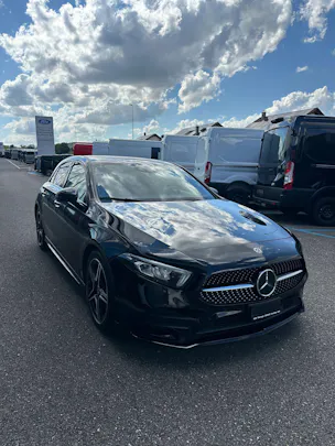 MERCEDES-BENZ A 180 AMG Line